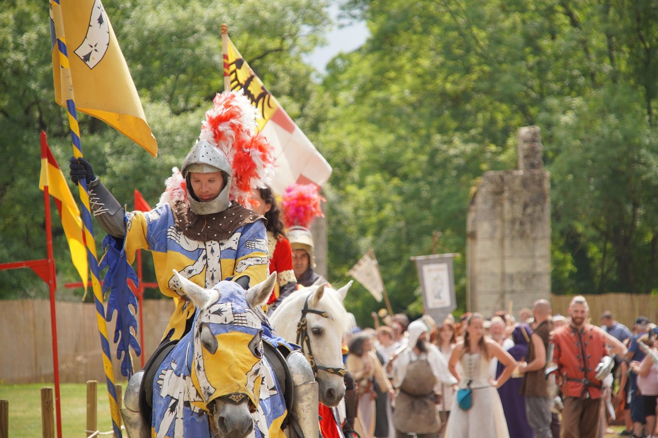 Calendrier des principales fêtes médiévales en France - Flagsonline.fr