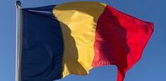 Bandiera della Romania a pennone