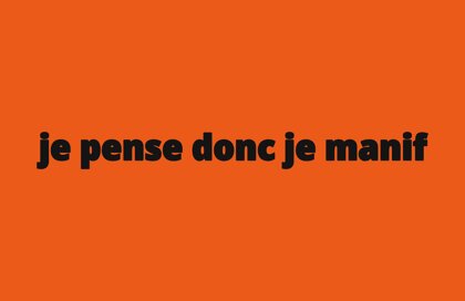 Drapeau Je pense donc je manif